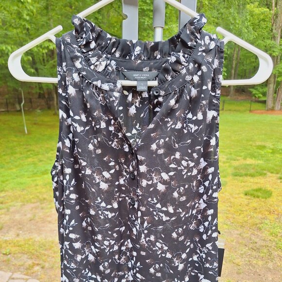 NWT Simply Vera Ruffle Shell Tank - Picture 1 of 6
